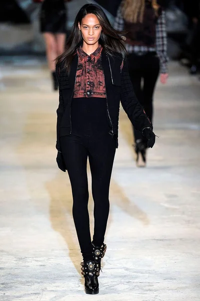 Look 18